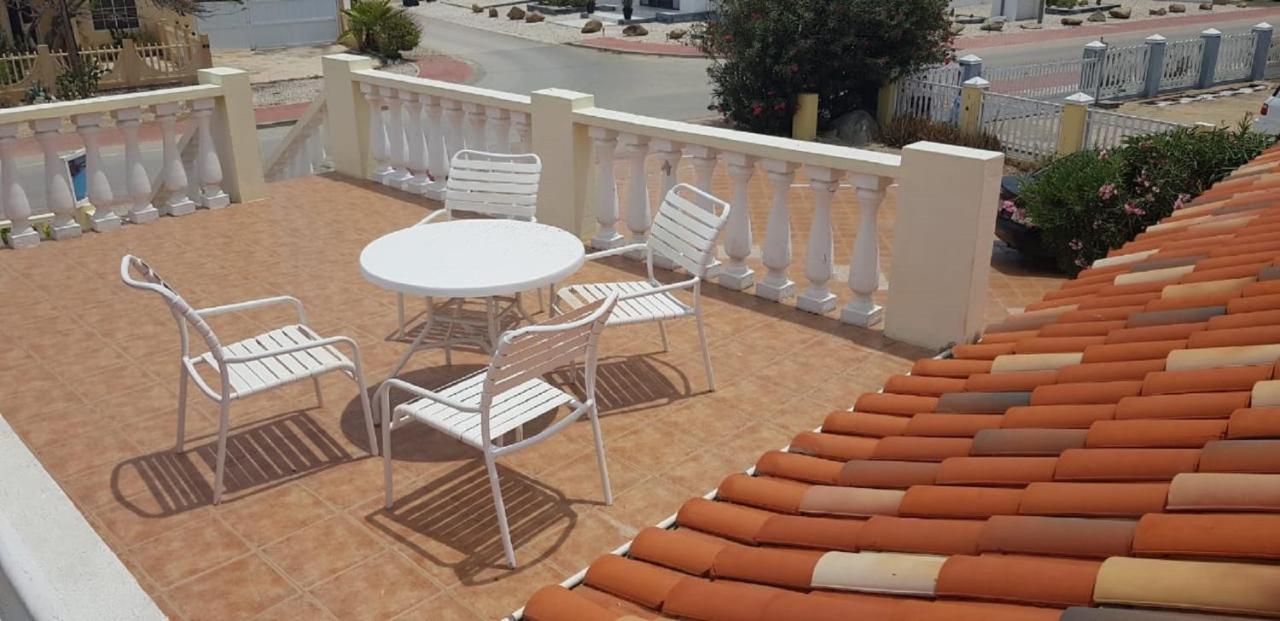 Aruba Cunucu Residence Palm Beach Exterior photo