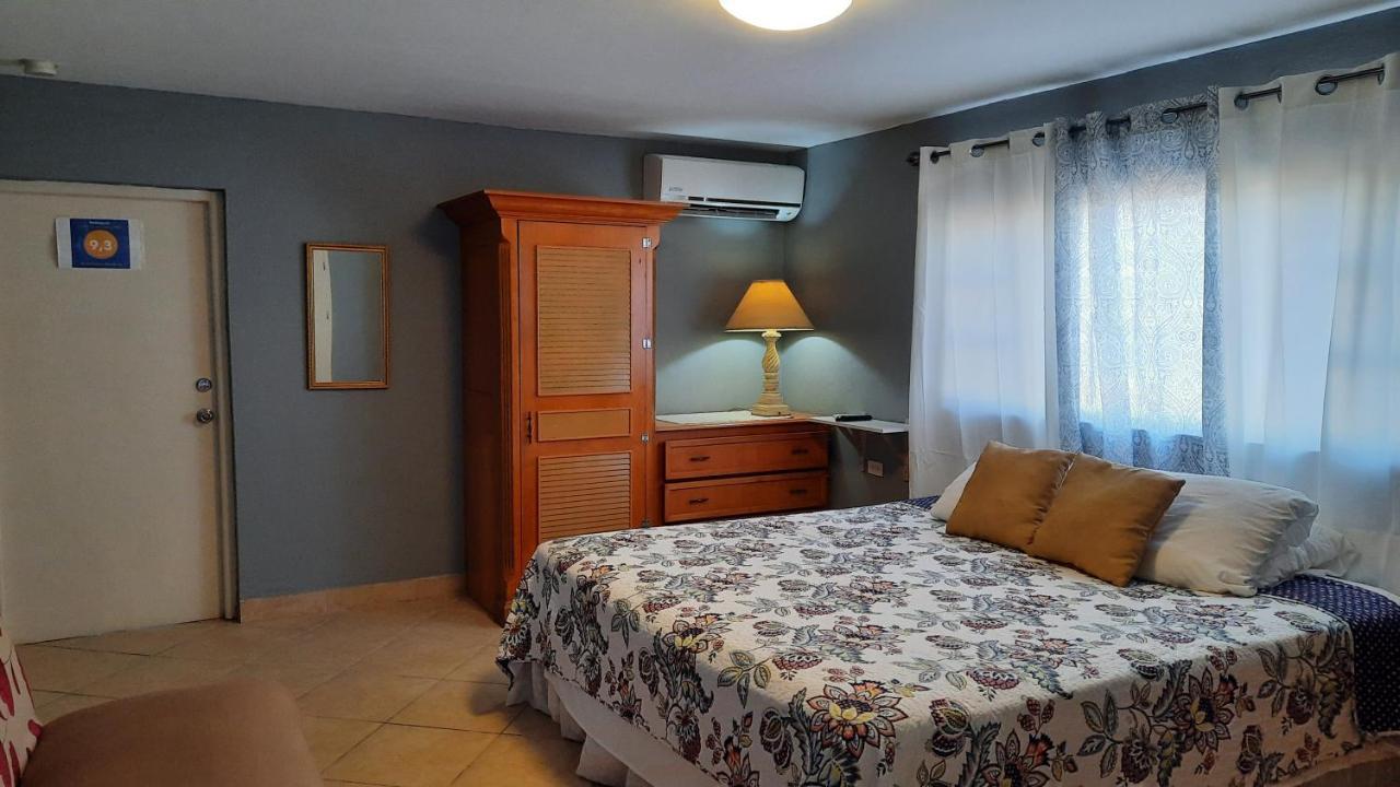 Aruba Cunucu Residence Palm Beach Exterior photo