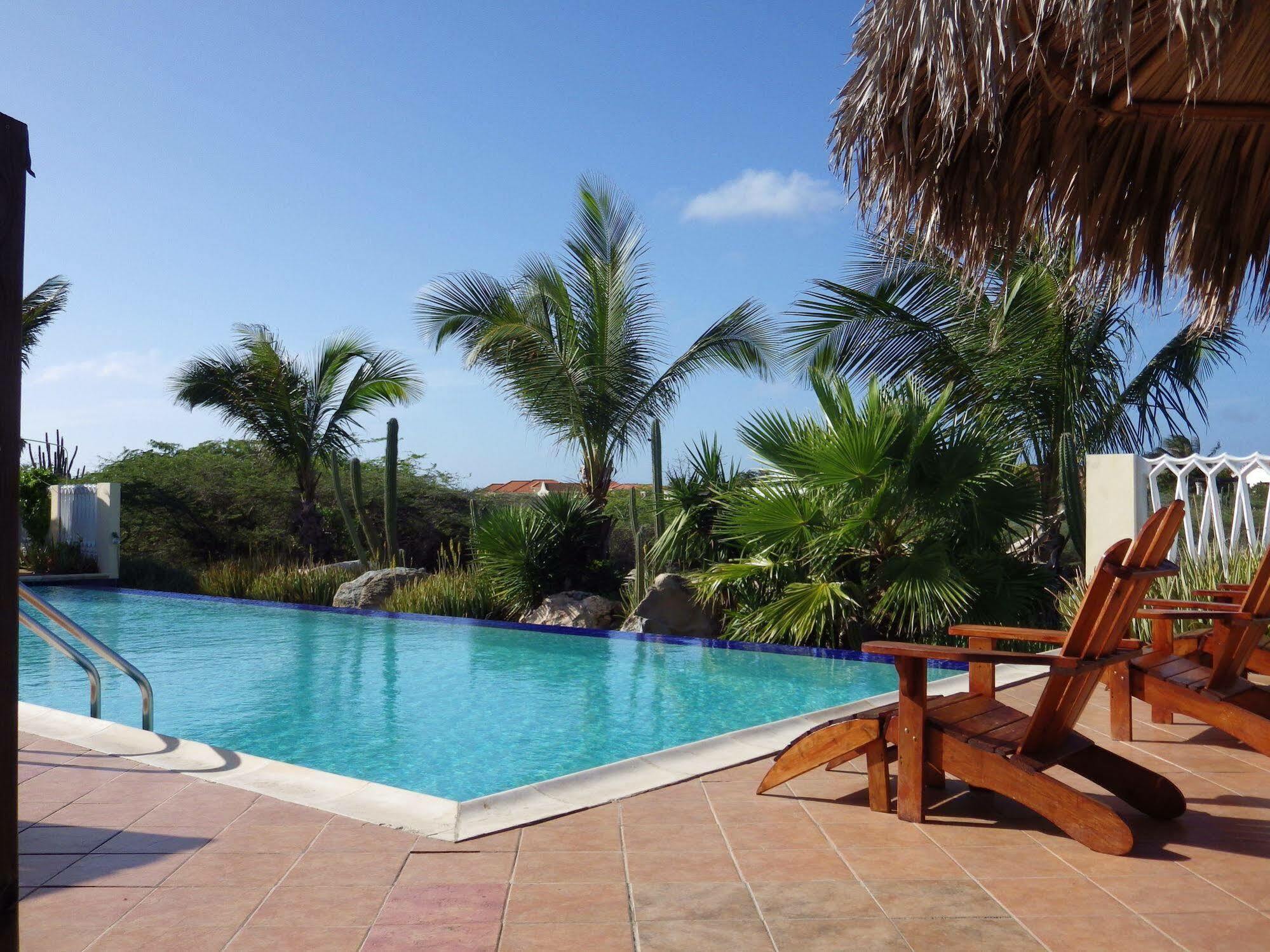 Aruba Cunucu Residence Palm Beach Exterior photo